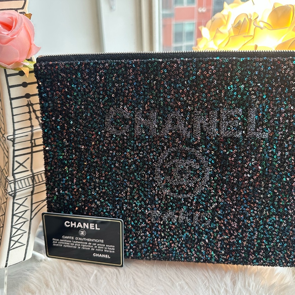 🖤Beautiful Chanel Viscose Black Sequin Pouch🖤